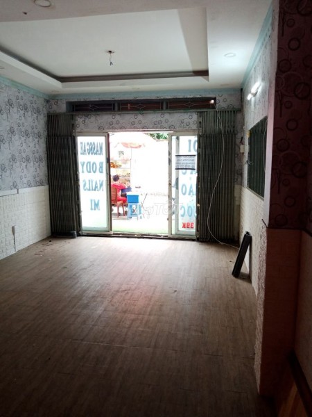 Chủ cho thuê nguyên căn rộng 60m2, gía 12 triệu/tháng, hẻm Ông Ích Khiêm, Quận 11