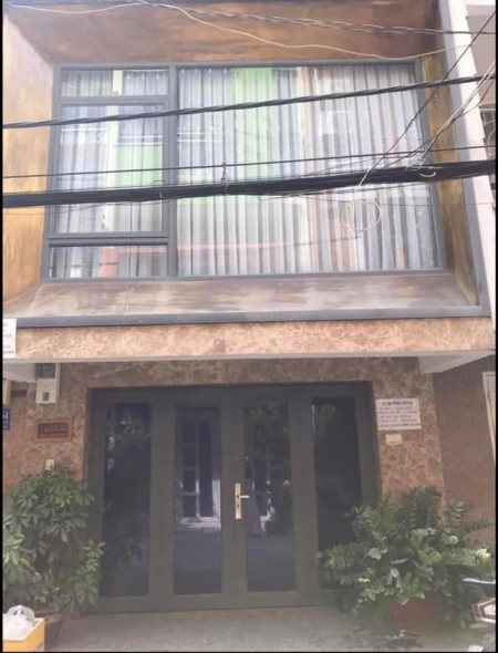 Cho thuê nhà rộng mới đẹp, 4PN, oto đậu trước nhà, Ung Văn Khiêm dtsd 68m2