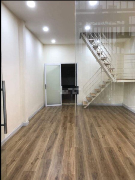 Cho thuê nhà hẻm 1 xẹt Trần Bình Trọng Quận 10, 2PN nhà mới gần Chợ Hồ Thị Kỷ