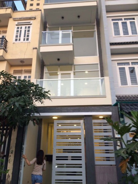 Cho thuê nhà hầm 3 lầu đường Bùi Tá Hán thích hợp làm VP công ty