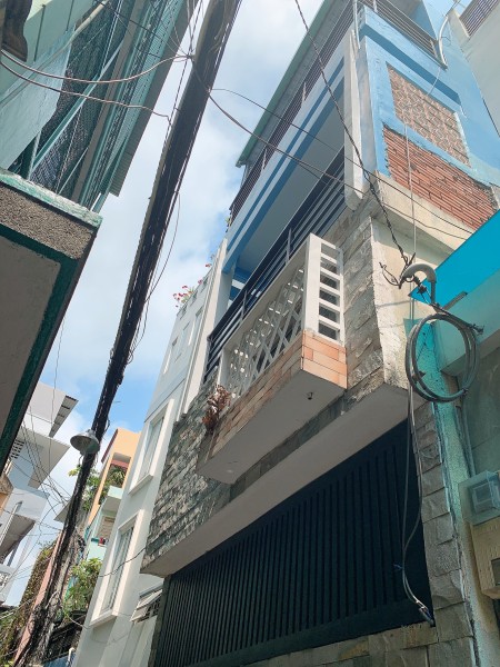 Nhà mới hẻm Đường Trần Phú, Trệt 3 Lầu, 3Pn 4WC, DT 4x7m, Giá 10 Triệu