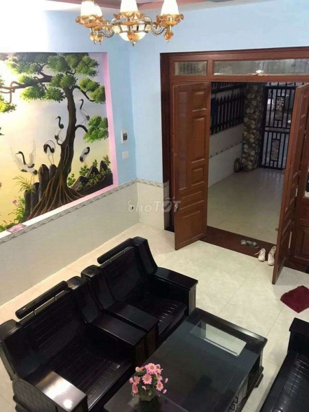 Cần cho thuê nhà rộng 90m2, có sân rộng, giá 6.5 triệu/tháng, đường Thạnh Xuân, Quận 12