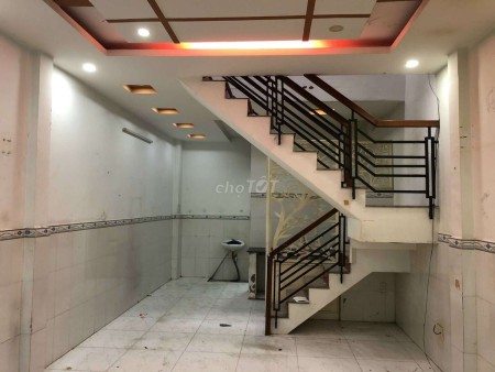 Trống nhà chính chủ cần cho thuê giá 6 triệu/tháng, dtsd 40m2, đường số 5F, Bình Tân