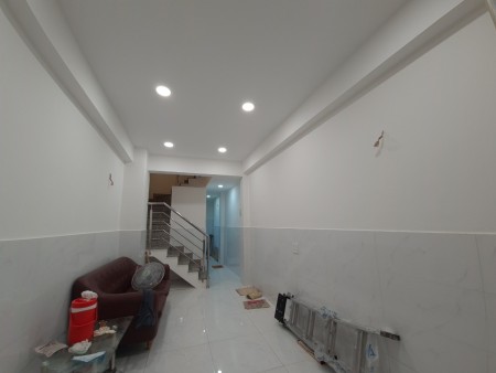 Nhà mới Đường Trần Phú, Trệt Lửng 2 Lầu ST, 4PN 3WC, DT 3x10m, Giá 11 Triệu