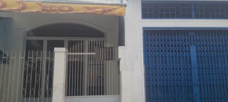 Cho Thuê Nhà Đường Nguyễn Xuân Khoát Quận Tân Phú dtsd 8 x 12.5m, giá 15 triệu/tháng