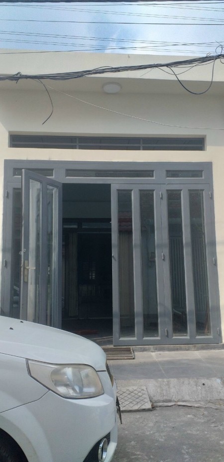 Cho thuê nhà nguyên căn cấp 4 có lửng đường Nguyễn Duy Trinh, gần UBND P.Phú Hữu, Q9