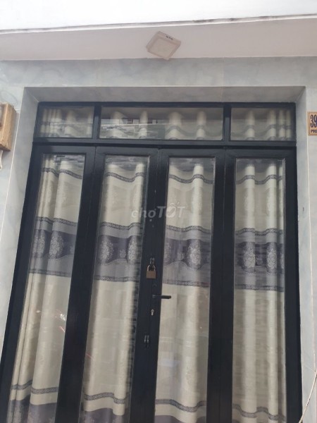 Đường lớn Phú Thọ, Quận 11 cần cho thuê nhà 3 tầng đúc, giá 7 triệu/tháng, lh 0907680772