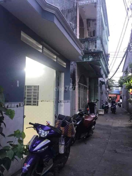 Cần cho thuê nhà nguyên căn Quận 12 diện tích 50m2, giá 5 triệu/tháng, hẻm 715 Nguyễn Văn Quá