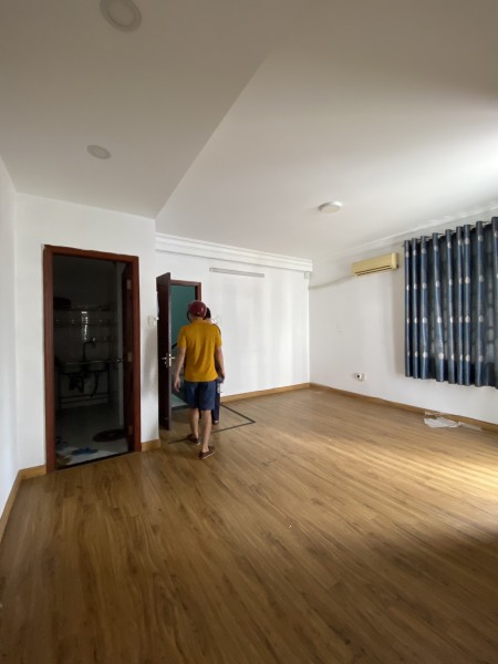 Nhà làm CHDV MT Phổ Quang, rộng 7x20, hầm, trệt, 5 lầu đúc, giá 75 triệu/tháng