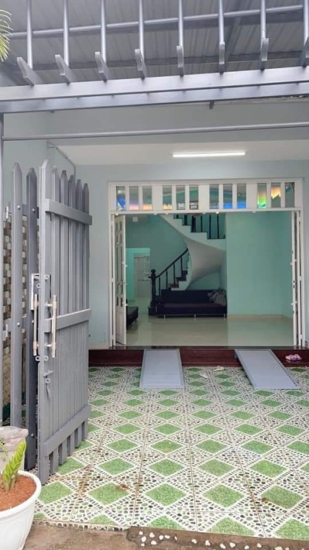 Cho thuê nhà 4PN đường 6m, Khu Phạm Hữu Lầu, giá 10 triệu/tháng, lhcc