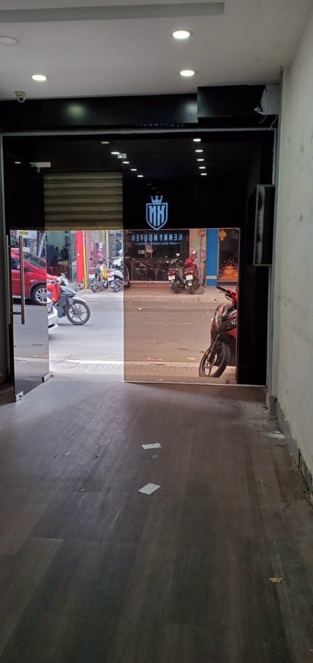 Nhà mặt tiền Đường Trần Minh Quyền, Trệt 3 Lầu, 3PN 2WC, DT 3x10m