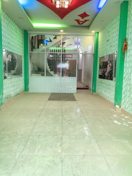 Nguyên căn 80m2, 3 tầng cần cho thuê nhanh giá 12 triệu/tháng, hẻm Lê Đức Thọ, Gò Vấp