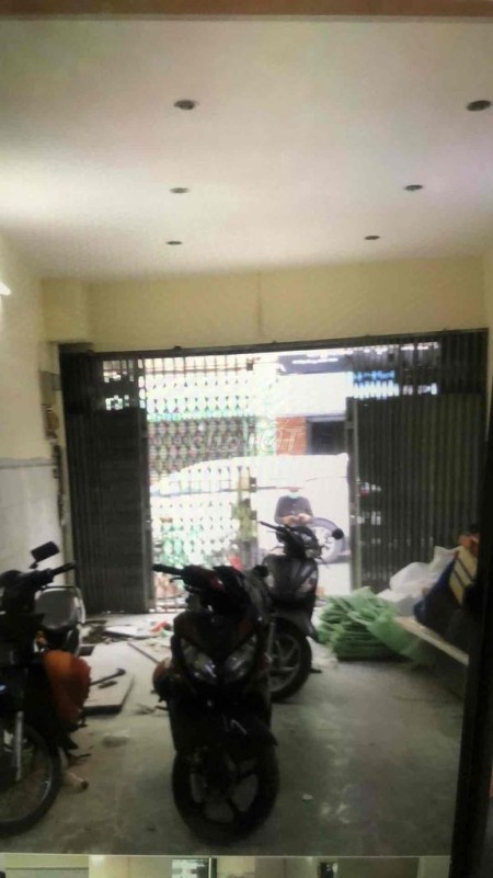 Nhà mặt tiền Đường Đội Cung, Trệt 1 Lầu ST, 3PN 2WC, DT 4x18m, Giá 18 Triệu