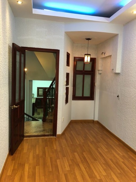 Cho thuê nhà nguyên căn hẻm xe tải Cách Mạng Tháng 8, Quận Tân Bình