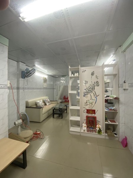 Cho Thuê Nhà Đường Lạc Long Quân , Q. 11 – 3 x 8 m – 8 Triệu/ Tháng