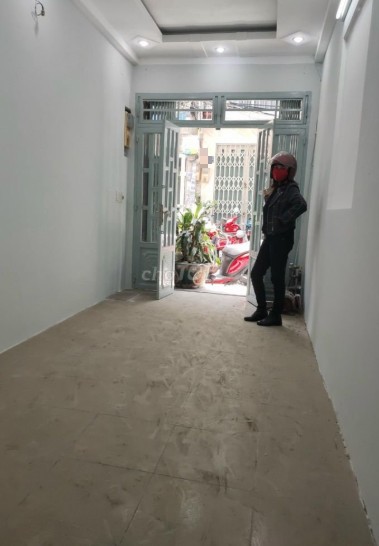 Hẻm 4m Nguyễn Ngọc Lộc Q.10, Trệt 2 Lầu có 7PN