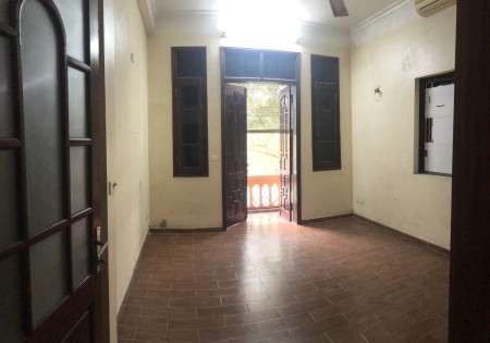 Phố Trần Quang Diệu có 2 sàn cho thuê văn phòng