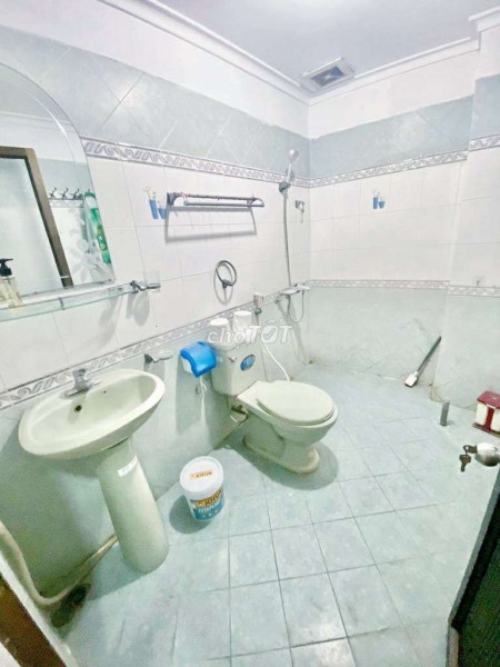 Cho thuê nhà Phố Hoàng Liệt làm văn phòng,hộ gia đình, nhóm 6 người. Giá 12tr/tháng