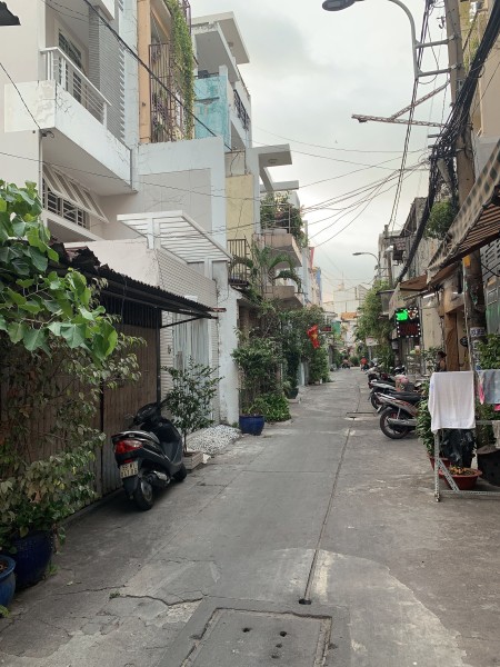 Nhà MT Tổng Lung Q11, 3.5x10 trống suốt, Trệt Lầu 9tr