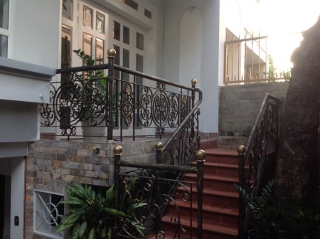 Cho thuê biệt thự đườngTrần Quốc Toản Quận 3. 7x22m Hầm 4 lầu cho thuê lâu dài