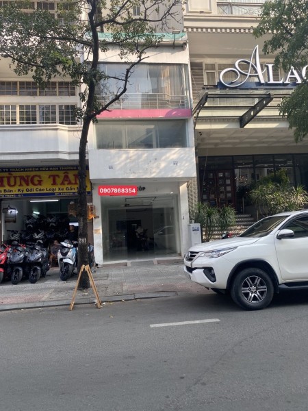 Cho thuê thời trang MT Lý Tự Trọng,Q1 240m2 sàn suốt GIÁ CHỈ 70tr, 1.100m2, ,