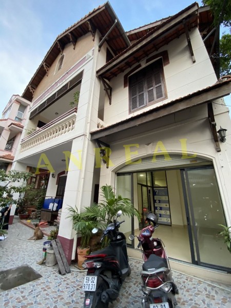 Đi đến slide 1