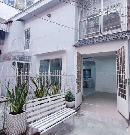 Cho thuê biệt thự mini Bình Thạnh, 120m2, 3PN, 15 triệu/tháng. LH 0909744843