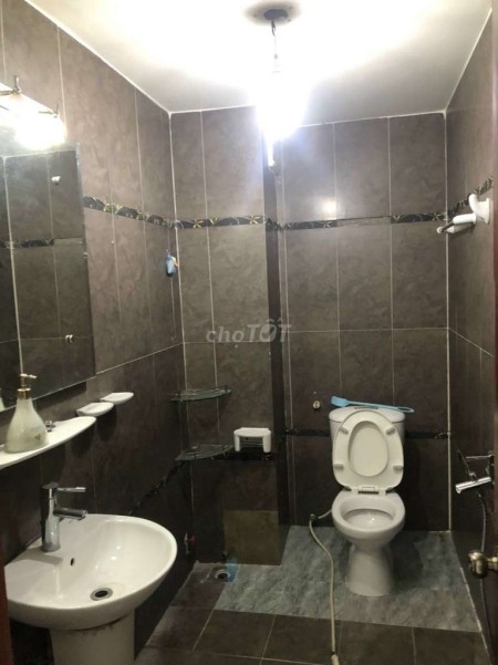 A Công cho thuê nhà 72m2 đường Âu Dương Lân P3 Quận 8 giá rẻ 24 tr/th - LH 0909490152