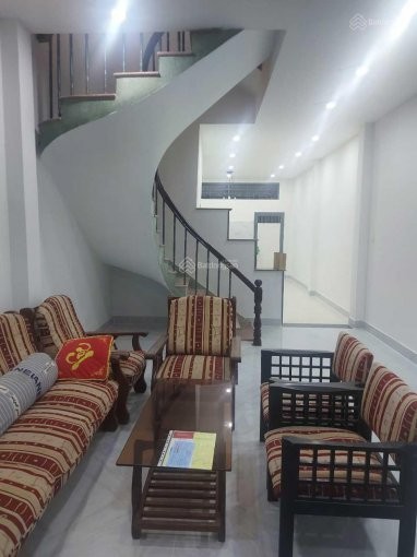 Cho thuê nhà phố nguyên căn quận 7, 72m2, 3PN, 13 triệu/tháng. LH 0937483138