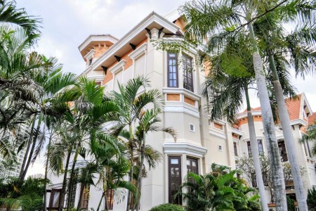 Cho thuê Villa 1000m2 sân vườn hồ bơi Trần ngọc diện Thảo Điền Quận 2