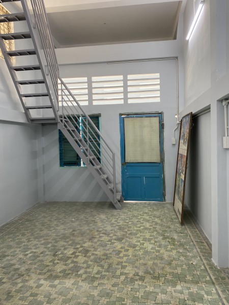 Nhà nguyên căn Dt 4m x 10m Kết cấu 1 trệt 2 lầu tại Hẻm 4.5m Nguyễn Đình Chiểu F1 Q3 - 13 triệu