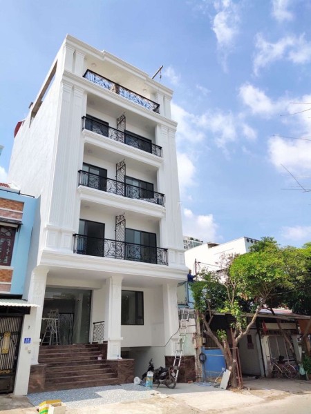 Tòa Văn Phòng Mới Xây - Hầm 3 Lầu - Thang Máy