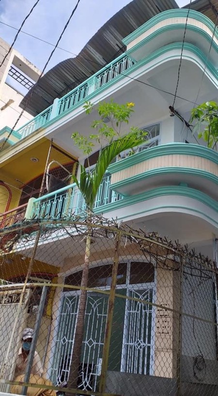 Cho thuê nhà hẻm xe hơi Giá 10 triệu Bùi Thị Xuân P3 Tân bình.