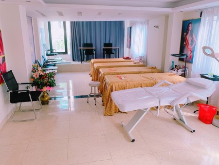 Cho thuê nhà nguyên căn góc 2mt Thích Quảng Đức, Phú Nhuận. 5x18m trệt 3 lầu trống suốt