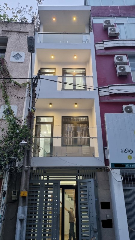 Nhà mới HXH Đường Hòa Hảo, Trệt 3 Lầu, 3PN 4WC, Diện Tích 3.4x9m, Giá 20 Triệu