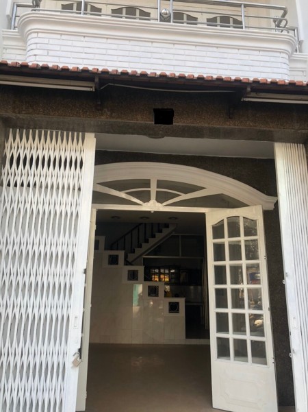 Nhà mặt tiền Đường Ông Ích Khiêm, Trệt 4 Lầu ST, 6PN 4WC, Diện Tích 4.8x12m, Giá 30 Triệu