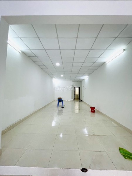 Cho Thuê Nhà Cấp 4 Trống Suốt 5x20m - Giá 20 Triệu