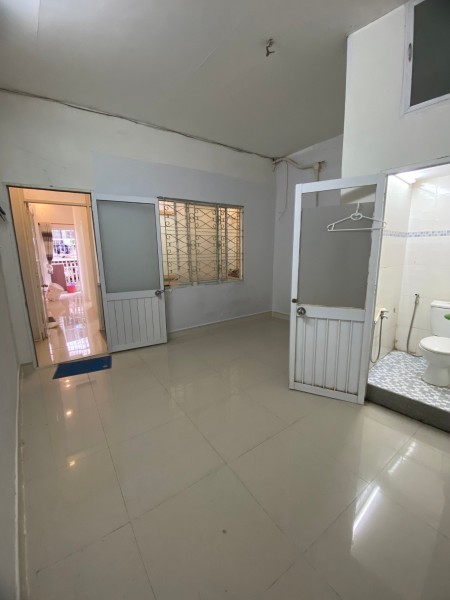 Cho thuê nhà nguyên căn Đường Trần Quang Diệu, phường 14, quận 3 thông ra lê văn sỹ.