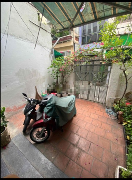 Nhà HXH sát MT Cao Thắng Q10, 3x20, 4pn có sân rộng rãi, 16tr