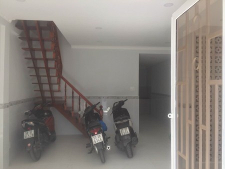 Cho thuê nhà Nơ Trang Long, Phường 7, Quận Bình Thạnh 3 phòng hẻm ô tô