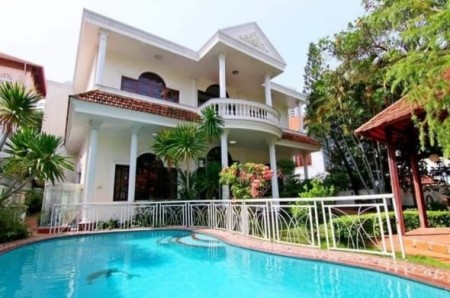 Biệt thự hồ bơi,sân vườn Thảo Điền 500m