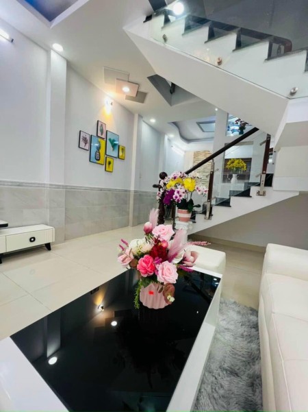 Cho thuê nhà mới Full nội thất như hình 2PN, 2WC đường Cây Trâm P8 Gò Vấp (4*13), 9.5tr/th.