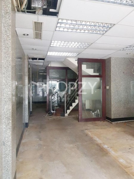 Cho thuê nhà nguyên căn 108,8m2 gần chợ Kim Biên Quận 5 giá rẻ 120 tr/th - 0938578835