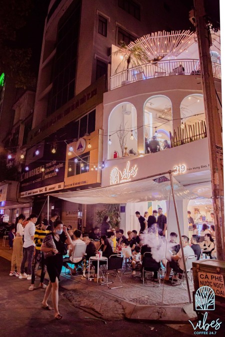 A. Tuấn cho thuê nhà góc 2 MT Trần Hưng Đạo,Q1 ngang 9m 3 tầng giá rẻ 90tr