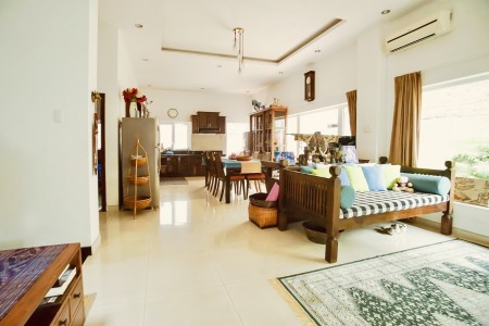 Cho thuê Biệt Thự đẹp ngay Sala Thủ Thiêm Quận 2, 10x22m, 4PN, 5WC giá 55 triệu/tháng