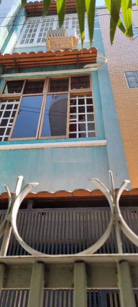 Luân cho thuê nhà 99m2 4PN ở Bạch Đằng Quận Bình Thạnh giá 14tr