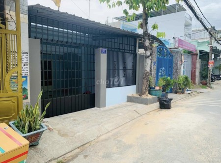 Nhà mới cấp 4 ở Hóc Môn đang cần cho thuê, 130m2, giá chỉ 9tr/tháng