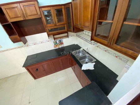 Nhà nguyên căn 4.5x10 2PN, Phan Đình Phùng Phú Nhuận cho thuê chỉ 10tr