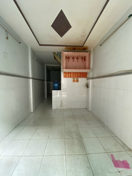 8tr/tháng có ngay nhà nguyên căn hẻm to, hợp kinh doanh online hoặc để ở