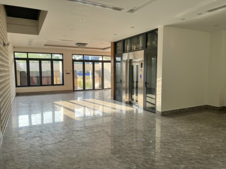 Cho thuê nguyên căn tòa nhà Nguyễn Bỉnh Khiêm, Quận 1 - 1 hầm 7 lầu 6x20m